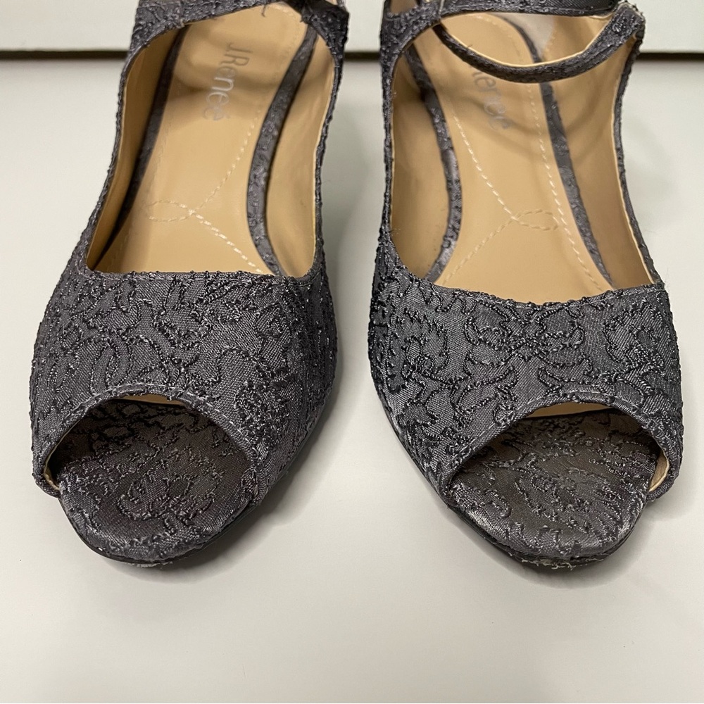 J. Reneé ROLYNE Gray Floral Damask Fabric Pump Size 8.5W - Picture 5 of 13
